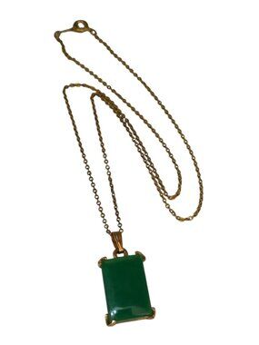 Vintage Jadeite on 18kgt Dainty Chain Necklace (A9134)